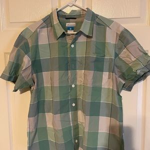 Men’s Columbia large green plaid button down shirt.